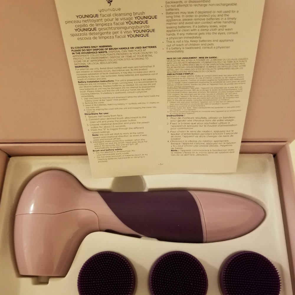 Younique You•ology Facial Cleansing Brush